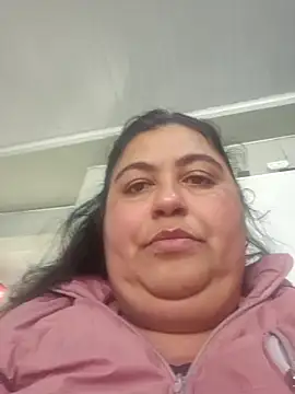 curvy_diva_'s cam snapshot