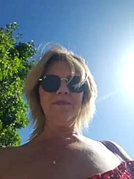 Melody73 live sex cam