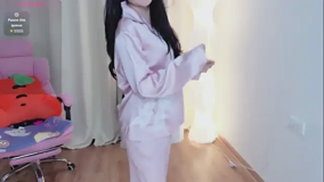 Miu-999 live sex cam