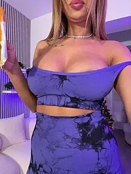 KirstieVegas live sex cam