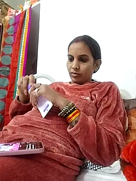 Hotty-Nidhi's cam snapshot