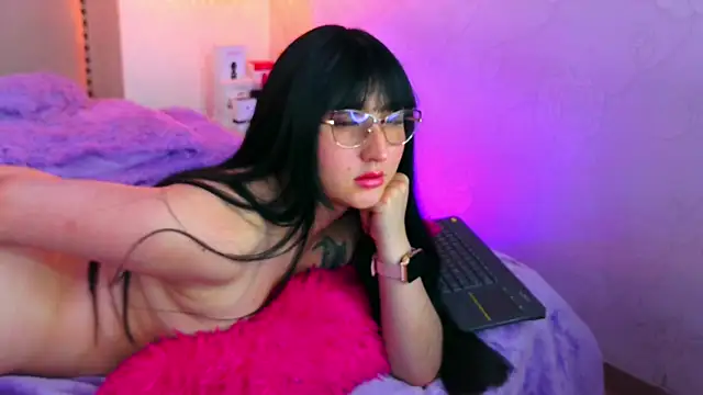 Daphnee-x's cam snapshot