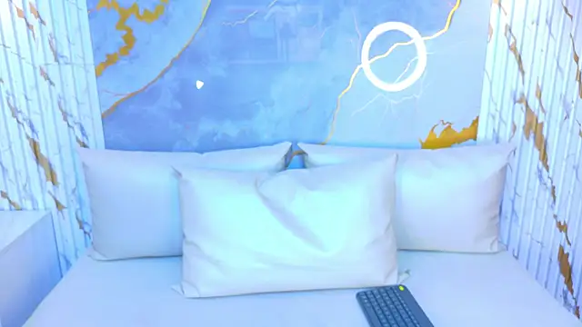 NIKIBUNNY's cam snapshot