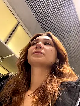 QuitieLia live sex cam