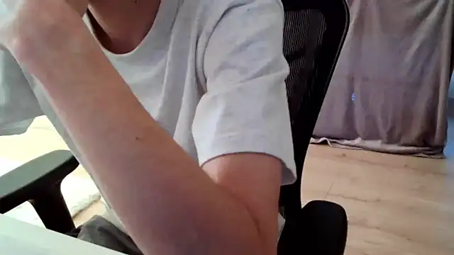 ElViko11 live sex cam