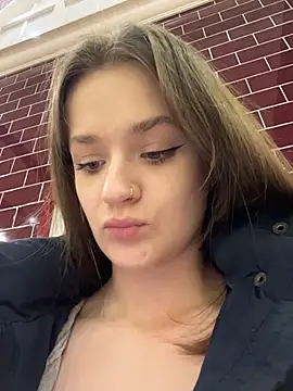 KittyQueeny live sex cam