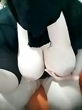 kawtar3344's cam snapshot