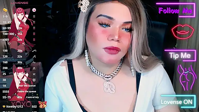 xHugeHarleySelfsuckerx live sex cam