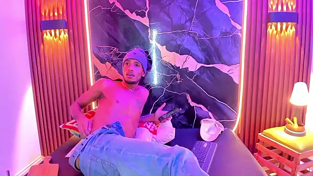 AlexthePervert_xxx's cam snapshot