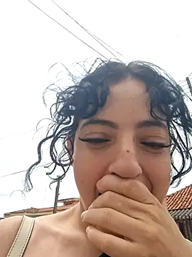 Flora-latin-girl's cam snapshot