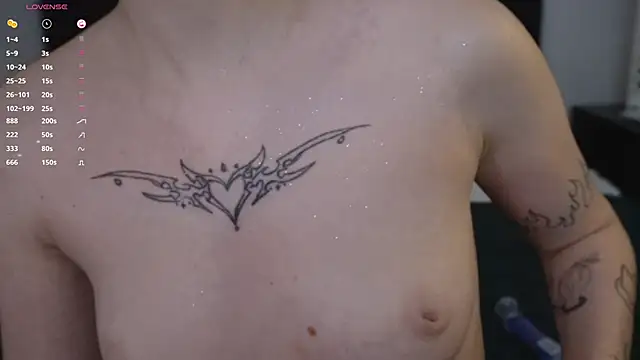 LucyKitty_'s cam snapshot