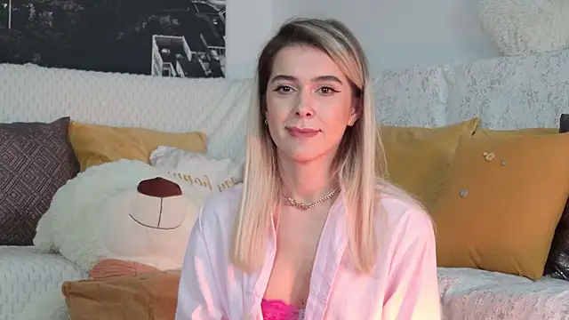 Sarah-Hart's cam snapshot