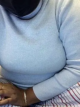 QueenHaryanaa live sex cam