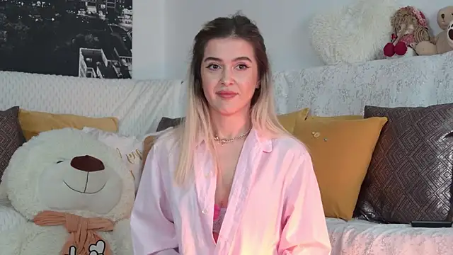 Sarah-Hart's cam snapshot