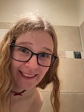 Bikergirl_97's cam snapshot