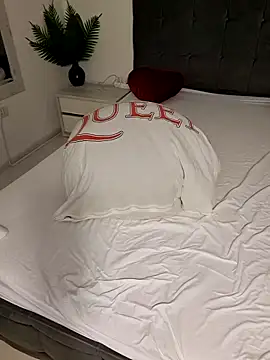 charrlote_love's cam snapshot