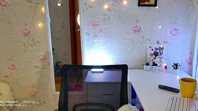 sinnamon_'s cam snapshot