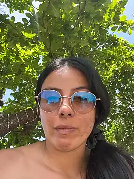 SaraMistick live sex cam