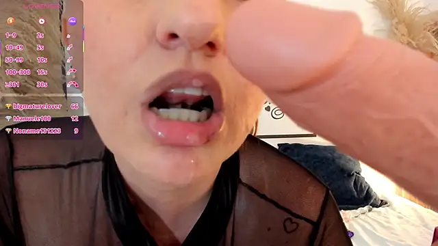 mia_lourence's cam snapshot