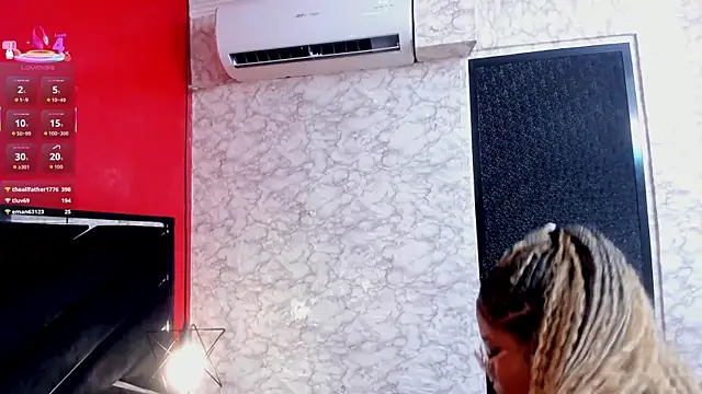 IVISBOUNCYASS's cam snapshot