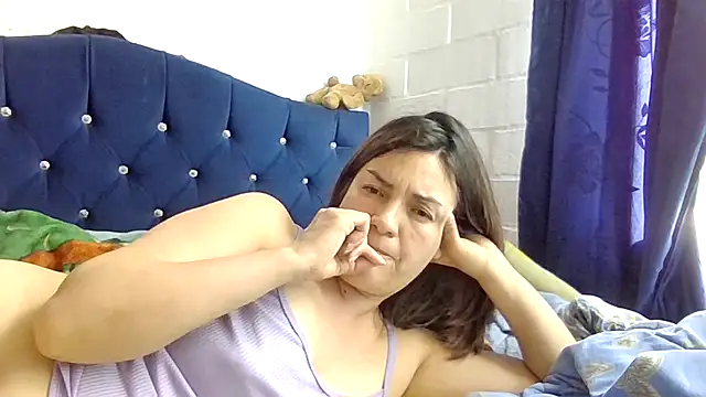 princessbella93's cam snapshot