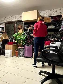 didihairypussy's cam snapshot