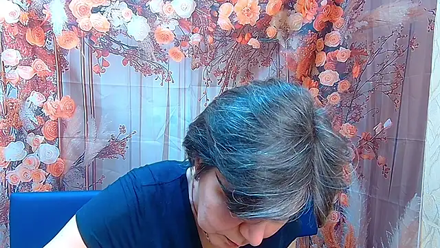 LunaDobra live sex cam