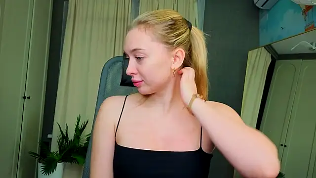 christie_luv's cam snapshot