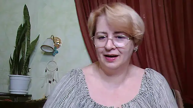 SelenaVeloria's cam snapshot