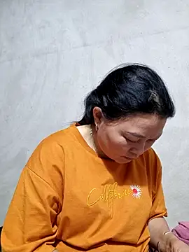 yoowwmr's cam snapshot