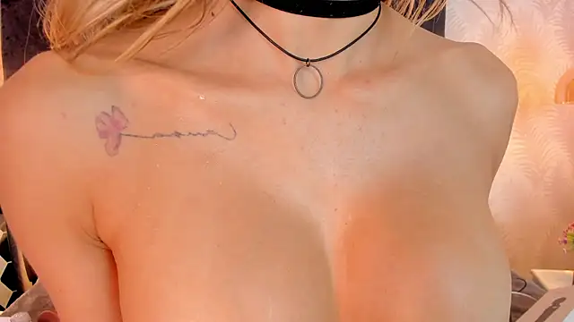 Foxx__Tatto_ live sex cam