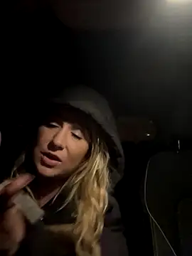 MimiMaee's cam snapshot