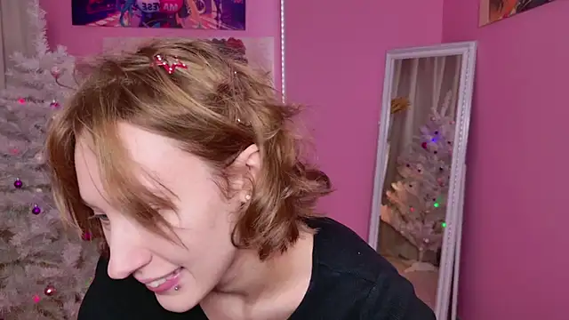 SweetKittyPlay's cam snapshot