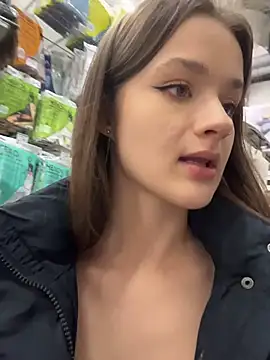 KittyQueeny live sex cam