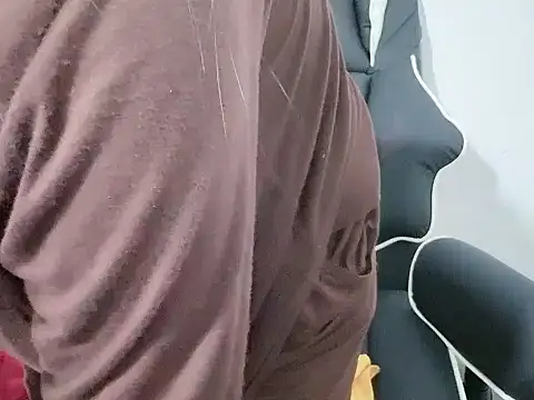 Bino119 live sex cam