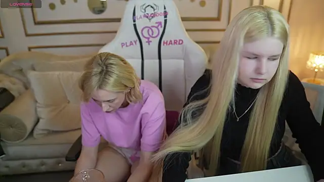 Kara_cat's cam snapshot