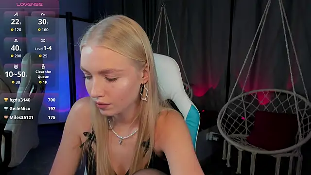 TessaGrays's cam snapshot