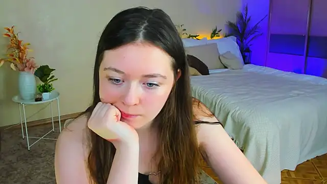 AlluringLookk's cam snapshot