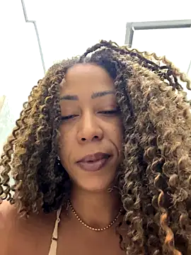 dianagolley420's cam snapshot