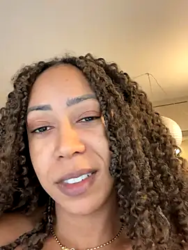 dianagolley420's web cam