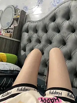 Tranghot19's cam snapshot