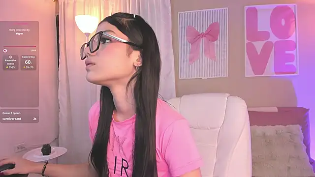 MarianaaDooll's cam snapshot