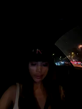 NicollleDiamondd live sex cam