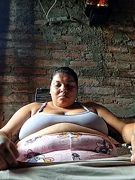 chubby_sexy_big_tits live sex cam