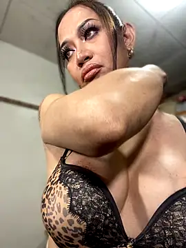 HugeKatarinaTS live sex cam