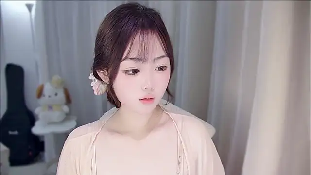 YUANYUAN-A live sex cam
