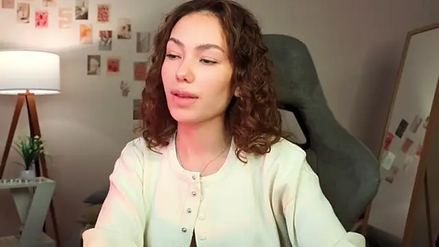 branchwithflowerss's cam snapshot