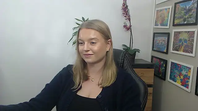 Mysteryerica's cam snapshot