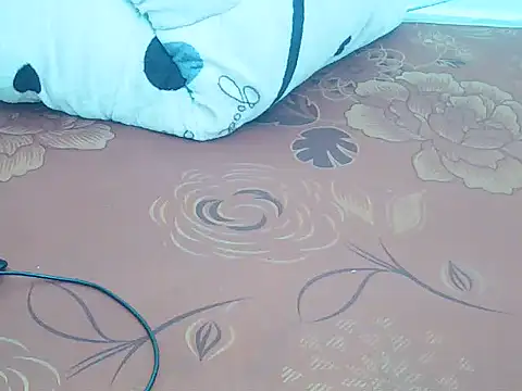 FeliciaZ's cam snapshot