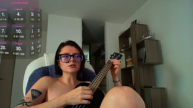 Hannah______'s cam snapshot